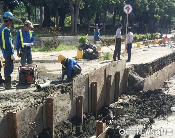 ▲台南市政府工務局表示，道路申挖頻繁，常引致民眾觀感不佳，該局加強道路維護強化整合機制。（圖／市府提供）