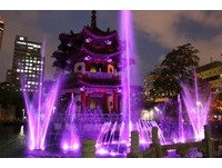 二二八公園大變身！全新噴泉設施　七彩水舞秀日夜不間斷