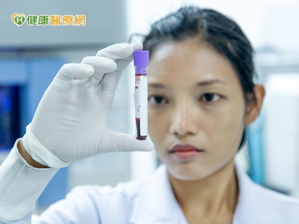 ▲抽血檢驗病理15項目 15分鐘即可看報告!。(圖/健康醫療網)