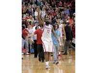 快訊／哈登半場狂掃21分　火箭8分領先魔術