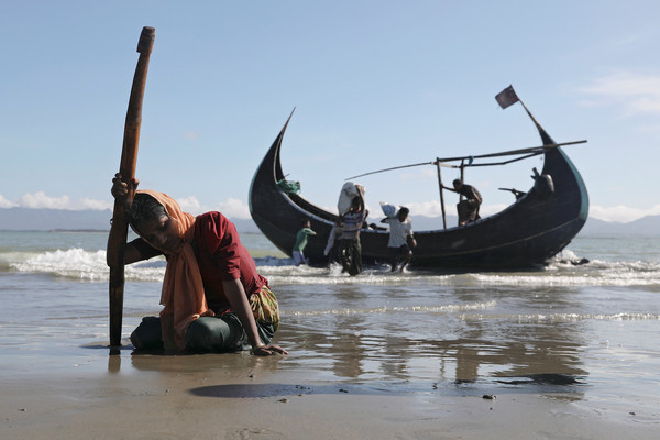 逃亡至孟加拉的羅興亞(Rohingya)難民人數，已增加至50萬人。（圖／路透社）