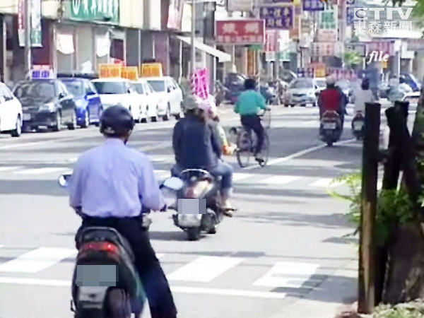 闯红灯?机车停斑马线 女自认没「闯」抗罚败诉