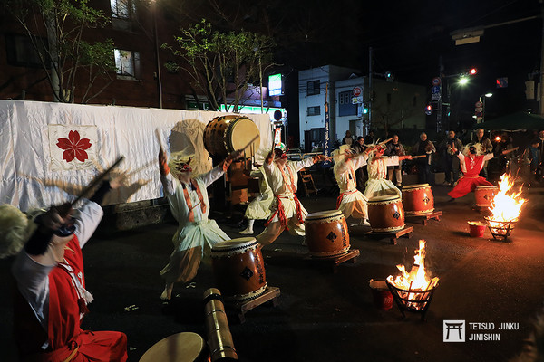 ▲▼日本過年祭儀,東京的荏原地區，在大年初一的午夜12點，會有天狗太鼓祈福。（圖／陳威臣提供）