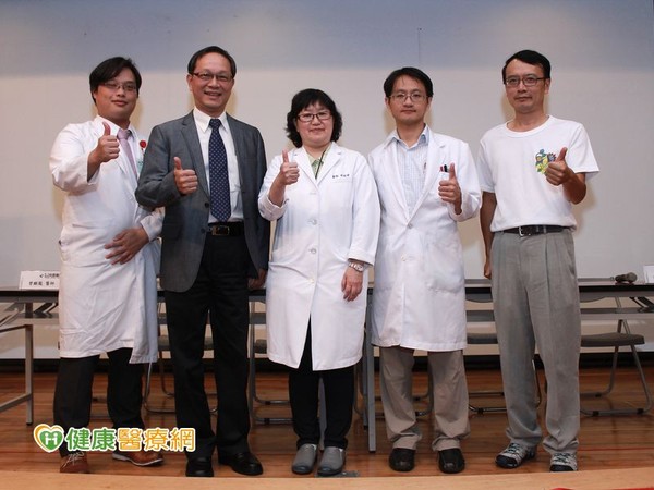 ▲劉俊人教授(左二)與署桃團隊在世界肝炎日講座中，期許台灣可以達到WHO所訂，2030年根除病毒性肝炎目標。（圖／健康醫療網）