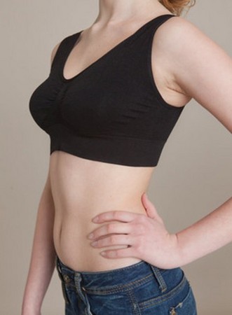 靓女<em>穿过紧</em>内衣流汗过敏 吓死:以为皮蛇缠胸 | 