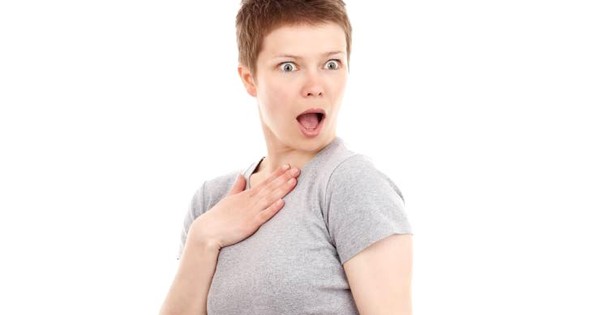 ▲好不了的慢性咳嗽及喉嚨卡卡，可能是咽喉胃酸逆流（圖／pixabay）