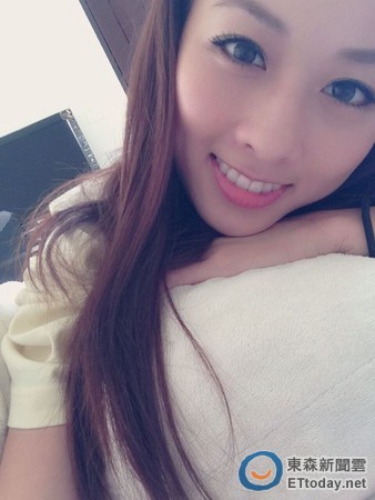 夏语心左眼充血暴红 粉丝惊:要变佐助写轮眼了吗?