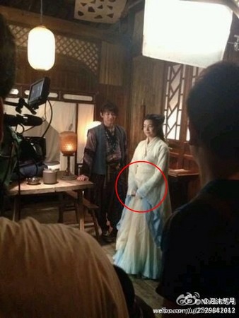 <em>鸡排妹</em>:有空骂人不如帮你妈洗脚