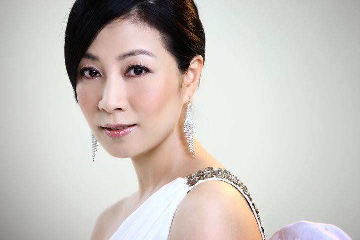 方文琳整形后脸部惊见硬线 忍20天坚持找回眼