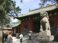 九大「最坑爹景點」少林寺受封第一名！燒柱香要6000元