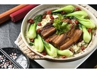下山進駐戲劇院！老字號「山頂」辦桌更親民　傳統江浙菜融入創新元素