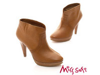 Yahoo！奇摩購物中心促銷　Miss Sofi高跟踝靴1800元