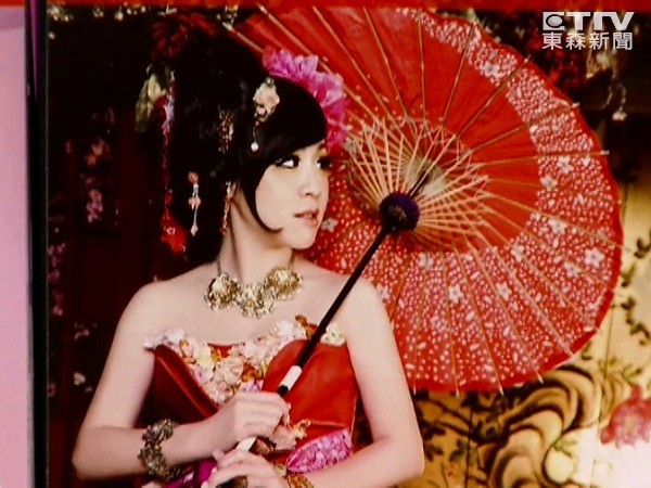 7 |刘美芳露「蛮腰」<em>超害羞</em> | <em>正妹</em> | ETtoday图集