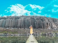 澎湖西嶼2大私房夢幻場景 超壯觀池西岩瀑、在純白小橋看藍色琉璃海