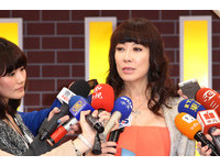 许圣梅简讯曝光! 罗霈颖:请大家看看我哪里恐吓