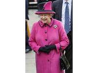 英女王伊莉莎白二世徵主廚　年薪106萬台幣住白金漢宮