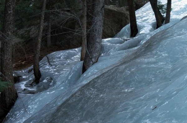 d58747 俄羅斯「霜凍河」稠如黏液　融雪突遇冷空氣又凝結《ETtoday 新聞雲》