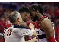 NBA季後賽／Nene「勒頸頭錘」誤事　巫師慘遭公牛猛踏