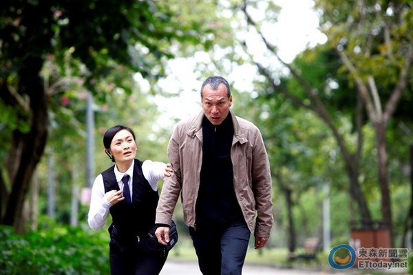 黄仲昆成过气艺人? 路边叫计程车被女粉丝认出