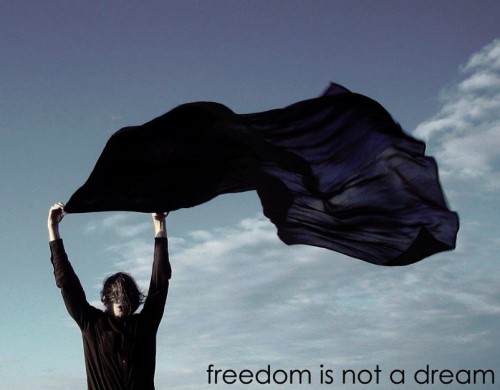 姊妹一起来!伊朗妇女摘掉面纱照PO脸书 16万