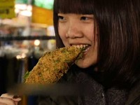 超人氣大支豬血糕　Size可比iPhone　《ETtoday 新聞雲》