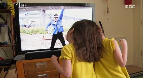 不向命运低头! 加国9岁<em>连体姊妹</em>开朗乐跳骑马