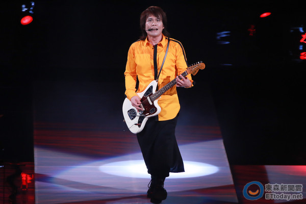 伍佰无尽闪亮的世界演唱会