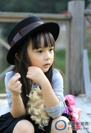 30 |「真人版童年米卡莎」恬恬刘楚恬Q照 | 艺人