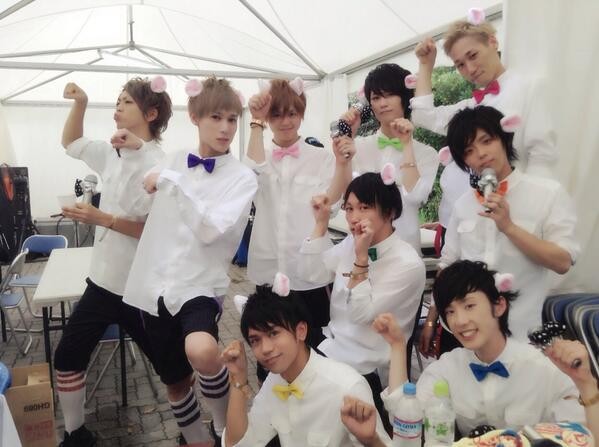 日本人也爱<em>谢金燕</em>! 「早安少男组」辣跳《<em>姐姐</em>