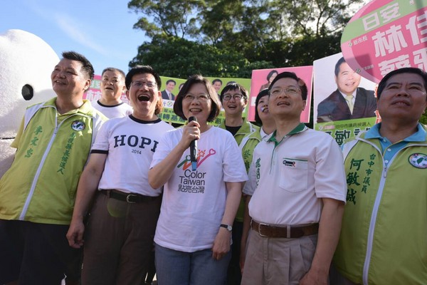 国庆没有庆祝气氛 蔡英文提醒马英九:勿破坏台