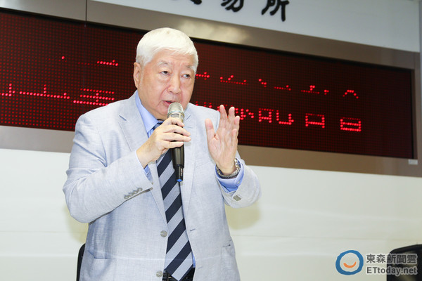 此次事件南侨表示为行政人员疏失,对此,陈飞龙说,正在考虑惩处方案.