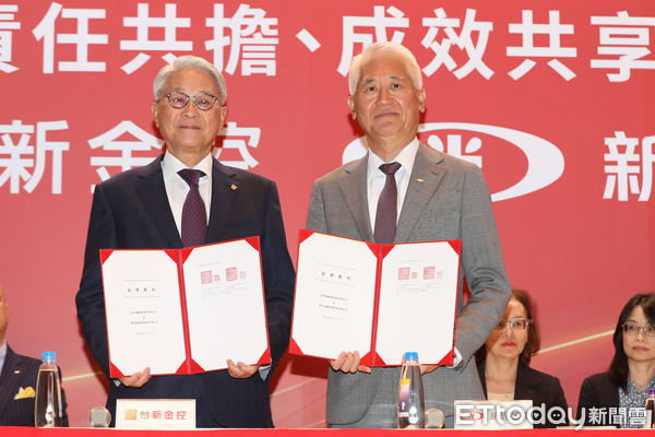 ▲台新金控與新光金控合併-吳東亮,魏寶生。(圖/記者黃克翔攝)