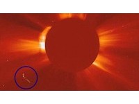 「巨型手臂」掠過太陽表面　NASA疑拍到外星母艦《ETtoday 新聞雲》