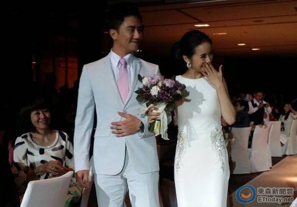 林依晨订婚后首po笑认很幸福 甜喊林于超「我家哈尼」