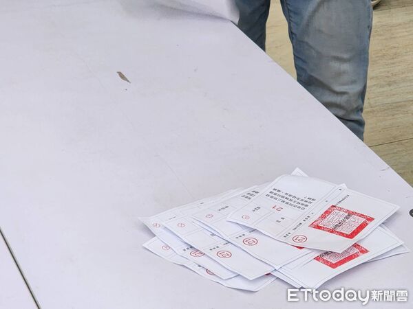 ▲▼823核三重啟公投開票作業進行中。(圖/記者陳家祥攝)