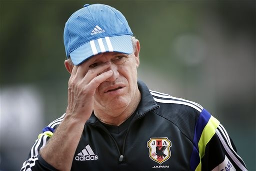 国际足球\/日本总教练阿吉雷 被指控曾在西甲打