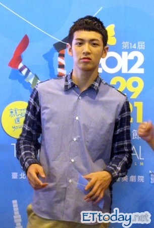 后台直击/柯震东只讲脑袋 莫非心中有鬼? | etto