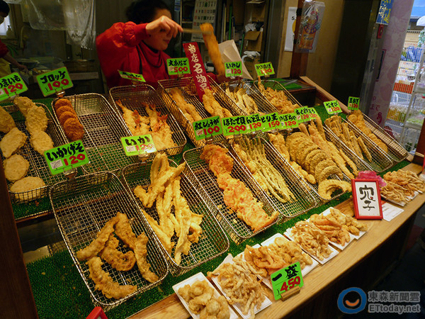 就在日本边走边吃吧! 大阪黑门市场生猛海鲜拿