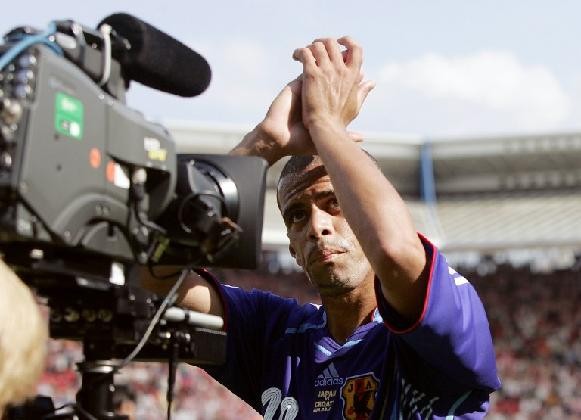 国际足球\/日本归化球员山都主 返乡巴西踢球 |