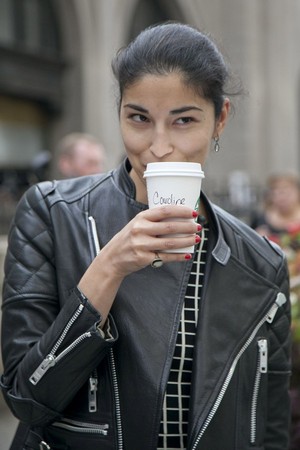 VOGUE\/喝咖啡好处多多,加代糖较不肥呢? | ET