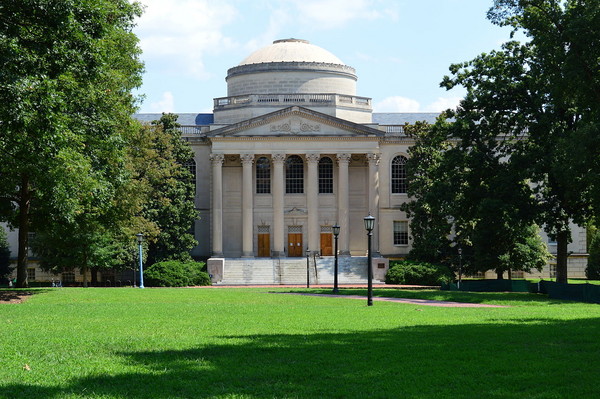 美国北卡罗莱纳州louis round wilson library at unc(图/维基百科)