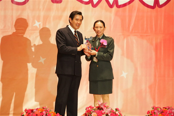 十大杰出女青年 詹咏然、林子琦、洪琬婷获选