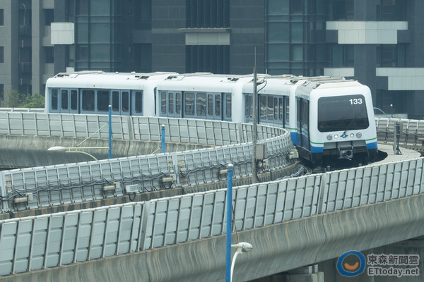 台北捷运文湖线.(图/记者季相儒摄)