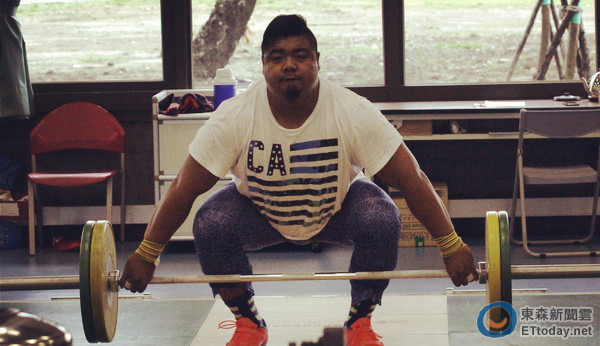 中华力士陈士杰抓举185公斤 b组暂列第五