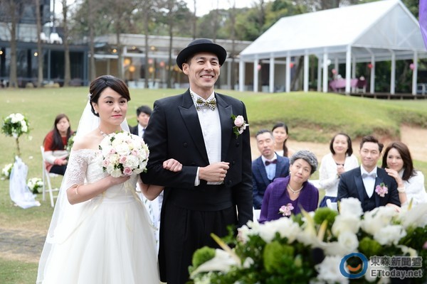 郭鑫结婚图片