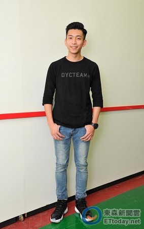 前《棒棒堂》鲔鱼本名复出 吴俊谚为脱戏卯起来健身