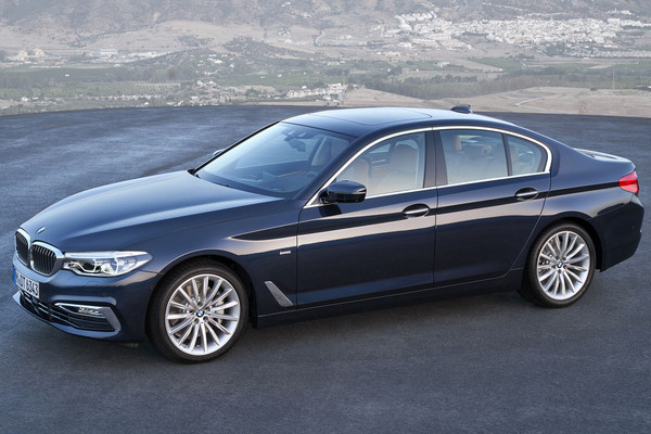 外观提供sport line,luxury line,m sport package等选项.