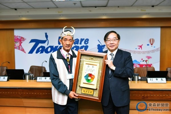 推展社会教育 桃园坜新医院等15个团体及个人