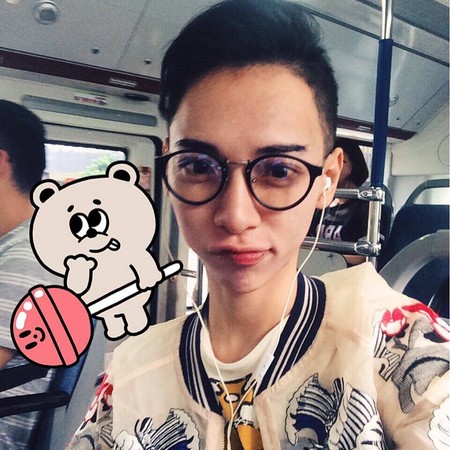 kiwebaby隔2个月变回女人! ol装踩高跟鞋辣秀美腿