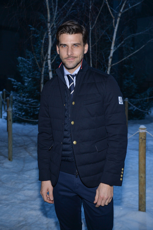 纽约第一名媛奥莉薇亚巴勒莫老公johannes huebl就是多层次穿搭的